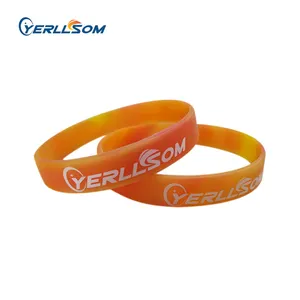 YERLLSOM braccialetti in Silicone con messaggio personale personalizzato da 1/2 pollici di alta qualità in silicone per regali di natale