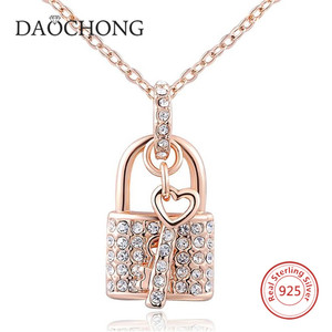 Disegno significativo 925 sterling silver serratura e chiave ciondolo collana - Product Image 2