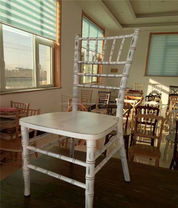 <span class=keywords><strong>Madera</strong></span> al por mayor blanco <span class=keywords><strong>Tiffany</strong></span> sillas Chiavari sillas para la venta - Product Image 1