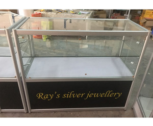 עיצוב פשוט ואלגנטי הוביל תאורה לסביבה וקיוסק תצוגת תצוגת זכוכית ותכשיטים עם לוגו מותאם אישית - Product Image 3