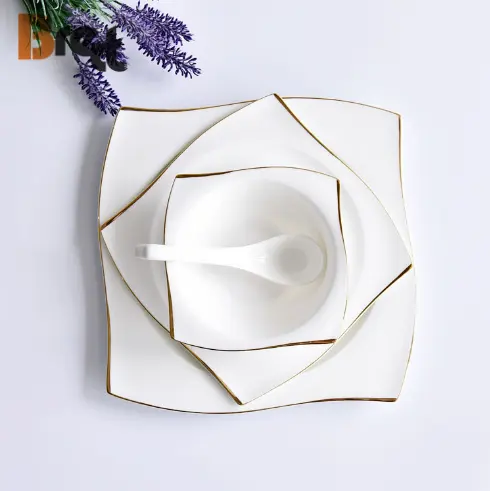 Bone China Vierkante Diner Plaat Met Gouden Rand Voor Bruiloft