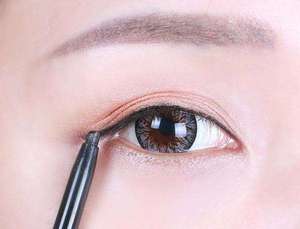 Maquillage <span class=keywords><strong>crayon</strong></span> imperméable à lèvres liner/<span class=keywords><strong>eyeliner</strong></span>/<span class=keywords><strong>crayon</strong></span> à sourcils logo personnalisé privé étiquette - Product Image 2