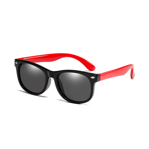 2024 Klassieke Unisex Zwarte Pc Kids Zonnebril Fabrieksprijs Nieuwe Zachte Siliconen Flexibele Kindertinten Op Maat Gepolariseerde <span class=keywords><strong>Lens</strong></span>