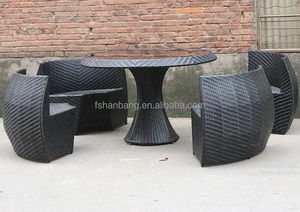 Juego de Mesa y Sillas Redondas de Ratán para Balcón, Compacto, en Oferta - Product Image 2