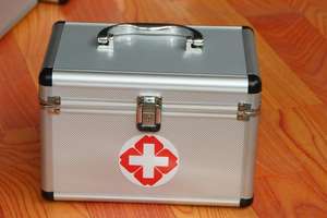 Alta calidad aluminio pequeño reloj maletín de médico de <span class=keywords><strong>primeros</strong></span> <span class=keywords><strong>auxilios</strong></span> kit - Product Image 3