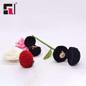 Pas Cher Luxe Fantaisie Personnalisé En Forme De Rose Bague Boîte À Bijoux Rose Fleur Bague Bague En Or <span class=keywords><strong>Massif</strong></span> Goujon Or Rose - Product Image 2