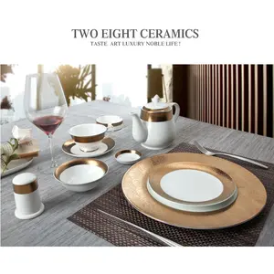 Hot selling 2019 western style fine bone china wedding dinnerware sets luxury for hotel restaurant