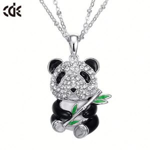 Gros bijoux en or blanc plaqué diamant Panda pendentif - Product Image 2