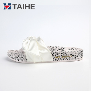 <span class=keywords><strong>Ciabatte</strong></span> e Sandali da Donna alla Moda in PVC, <span class=keywords><strong>Ciabatte</strong></span> Femminili Popolari - Product Image 4