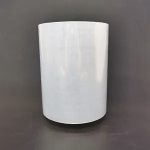 Rotolo di avvolgimento di film estensibile per imballaggio estensibile in plastica adesiva