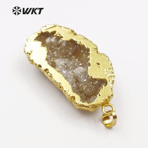 WT-P1393 Groothandel Speciale Natuursteen Kristal Met Gouden Hanger Trim Fashion crystal hangers - Product Image 5