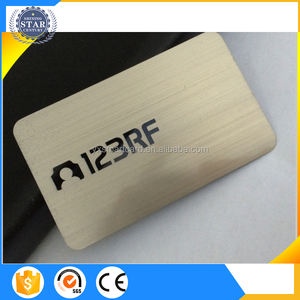 24K altın kaplama yaldızlı buzlu alüminyum VIP kartvizit imalatı indirim Vip ile manyetik kart kesip - Product Image 3