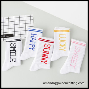 2017 Conception personnalisée Mode Patinage Sport Chaussettes Mi-mollet Adolescents chaussettes <span class=keywords><strong>de</strong></span> sport - Product Image 2