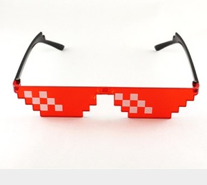 Lunettes de soleil pixel 8 bits, monture PC, protection UV400, pour les fans de jeux vidéo, cadeaux de fête, couleur transparente, style Thug Life, unisexe - Product Image 4
