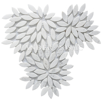 Magnifique mosaïque en marbre de forme florale blanche et noire mélangée pour les murs et les sols