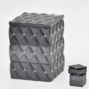 ภาชนะเก็บเครื่องประดับโพลีและอุปกรณ์เสริมพร้อมฝาปิด - Product Image 2