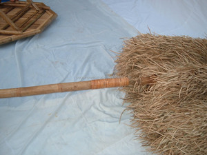 PRIX LE MOINS CHER!!!! PARAPLUIE MODERNE EN THATCH SEAGRASS pour PARK & VILLA MEUBLES D'EXTÉRIEUR Du VIETNAM - Product Image 2