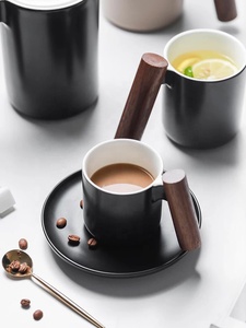 Vente en gros Ensemble de tasses à café personnalisées de qualité supérieure faites à la main dans <span class=keywords><strong>l</strong></span>'Ouest Service à <span class=keywords><strong>thé</strong></span> en céramique avec théière pour <span class=keywords><strong>l</strong></span>'<span class=keywords><strong>heure</strong></span> <span class=keywords><strong>du</strong></span> <span class=keywords><strong>thé</strong></span> de <span class=keywords><strong>l</strong></span>'après-midi - Product Image 3