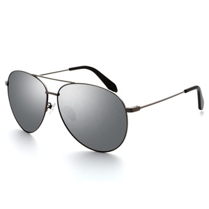 <span class=keywords><strong>Occhiali</strong></span> <span class=keywords><strong>da</strong></span> <span class=keywords><strong>Sole</strong></span> Classici Polarizzati Personalizzati con Montatura in Metallo a Doppio Ponte e Aste <span class=keywords><strong>Sottili</strong></span>, Popolari nel 2019 - Product Image 5