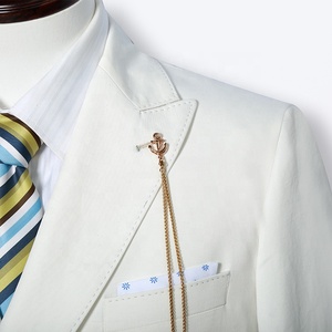Giacca da <span class=keywords><strong>uomo</strong></span> di design italiano in lana bianca da <span class=keywords><strong>uomo</strong></span> giacca alla moda <span class=keywords><strong>doppiopetto</strong></span> con decorazione a bottoni a spessore sottile - Product Image 3
