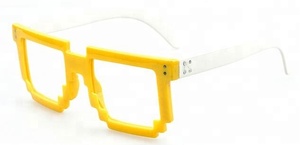 Phong Cách Mới 2020 Nerd Geek Gamer Trẻ Em Retro Pixel Video 8 Bit Kính Râm - Product Image 3