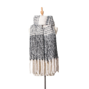 <span class=keywords><strong>Sciarpa</strong></span> Pashmina in <span class=keywords><strong>Lana</strong></span> alla Moda - Product Image 5