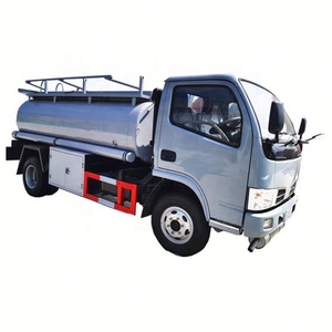 Camion-<span class=keywords><strong>citerne</strong></span> d'huile de dongfeng durable, usine de Chengli, capacité de <span class=keywords><strong>3000</strong></span> <span class=keywords><strong>litres</strong></span>, camion-<span class=keywords><strong>citerne</strong></span> de réapprovisionnement - Product Image 1