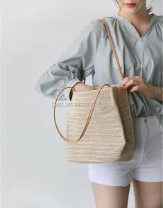 Bolso de hombro de paja con mango de cuero, bolsa de compra de playa de paja en blanco