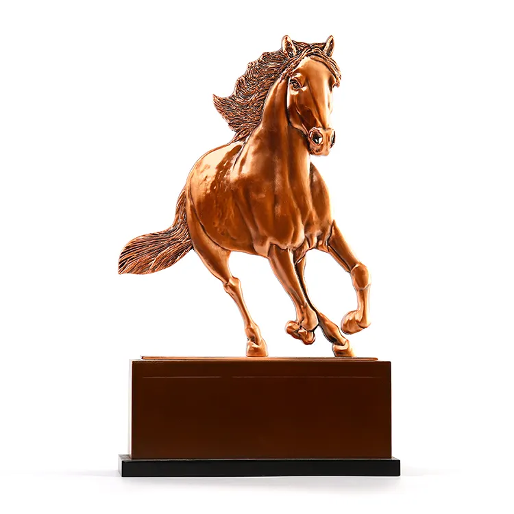 Boa qualidade personalizado corrida de metal uae lembrança de cobre-colorido estatueta moldagem do momento troféu