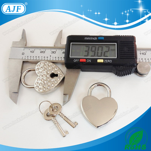 वैलेंटाइन डे उपहार सेट के लिए गैंडा के साथ एजफ फैशन प्रेम पैडलॉक - Product Image 4