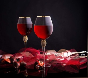 Carafe à vin en cristal soufflé à la main, design unique - Product Image 5