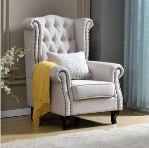 Set Divano Chesterfield con Poltrona Trapuntata, Divano Moderno per Soggiorno con Gambe in Legno e Rivestimento in Tessuto - Product Image 2