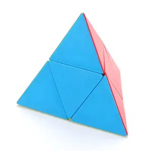 Mainan Fidget 9.8cm mainan tanpa stiker puzzle kubus piramida segitiga 2X2 plastik
