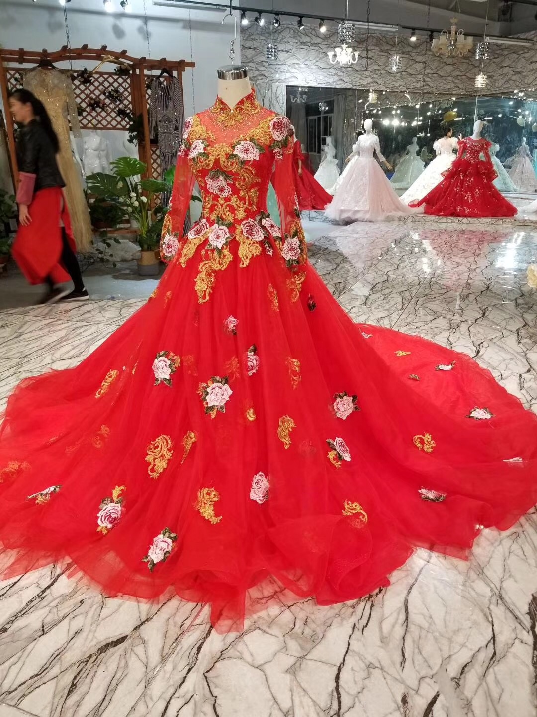 Red Muslim Wedding Dress Long Sleeves High Neck Flower Embroidered Wedding  Dresses 2018 Designs Latest| Alibaba.com