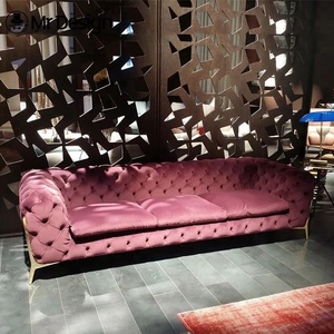 أريكة غرفة معيشة إيطالية بتصميم جديد ، أرجل أريكة فاخرة مخملية من 3 مقاعد للفنادق الذهبية من الفولاذ المقاوم للصدأ A824 - Product Image 5