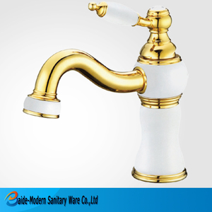 Montado en la pared mezclador de cocina grifos de baño ducha flexible cocina con dos baño sanitario <span class=keywords><strong>WC</strong></span> Cuenca del <span class=keywords><strong>grifo</strong></span> - Product Image 1