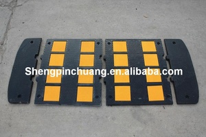 Rampa <span class=keywords><strong>de</strong></span> Goma Antideslizante <span class=keywords><strong>de</strong></span> Alta Resistencia, Color Negro y Amarillo, <span class=keywords><strong>Reductor</strong></span> <span class=keywords><strong>de</strong></span> <span class=keywords><strong>Velocidad</strong></span> para Tráfico, Topes <span class=keywords><strong>de</strong></span> Goma para Reducir la <span class=keywords><strong>Velocidad</strong></span> - Product Image 2
