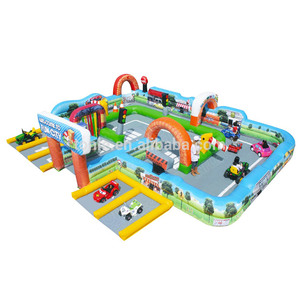 Pista de Carreras Inflable Fun City para Carreras de Autos de Circuito en Venta - Product Image 1