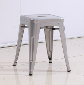 En gros 18 pouces empilable <span class=keywords><strong>chaise</strong></span> <span class=keywords><strong>de</strong></span> <span class=keywords><strong>bar</strong></span> en fer - Product Image 4