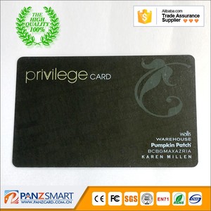 Cliente punto negro impresión UV cr80 mate PVC VIP privilegio tarjeta 125Khz chip TK4100 RFID tarjetas de llave de plástico para <span class=keywords><strong>control</strong></span> de acceso - Product Image 4