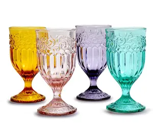Offre Spéciale acrylique colorée de mariage en cristal verre à vin tasse ensemble