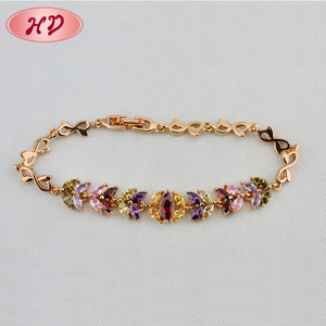 새로운 모델 디자인 여성용 컬러풀한 꽃잎 모양 지르콘 크리스탈 18K 금 팔찌 - Product Image 2