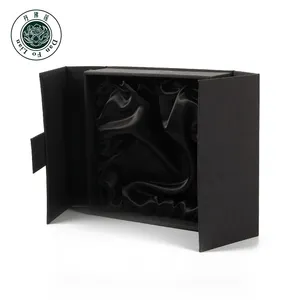 Schwarze starre Box mit magnetischem Verschluss deckel ausgekleidet starrer Karton 2 Seiten offene Buchform Whisky Weinglas Geschenk box