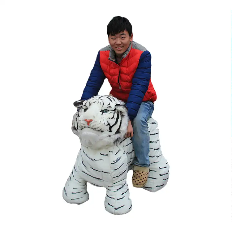 Beyaz kaplan pil işletilen peluş oyuncaklar dolması rideable tekerlekler üzerinde hayvanlar