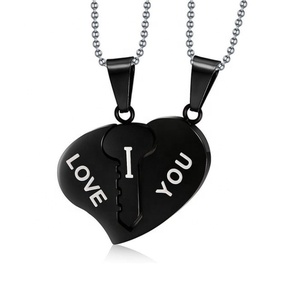 Couple amoureux bijoux romantiques 'je t'aime' gravé <span class=keywords><strong>argent</strong></span>/noir plaqué acier inoxydable coeur clé collier pour hommes femmes - Product Image 2