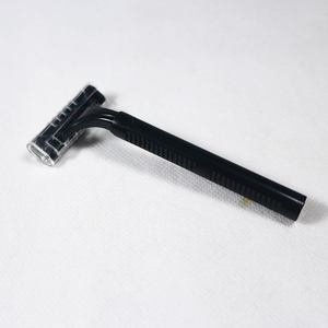 Triple cuchillas desechables negro de afeitar para afeitar - Product Image 1