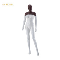 Mannequin féminin invisible en fil métallique, corps entier