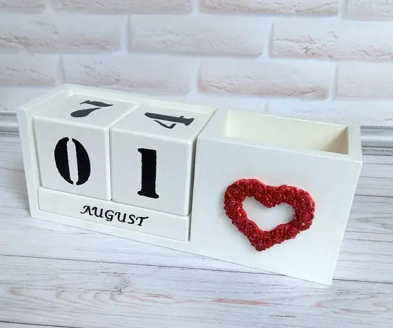 new product ideas 2021 desk calendar with pencil holder Storage box