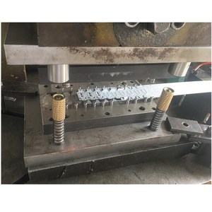 定制精密小型铜/黄铜零件冷冲压模具渐进冲压模具 - Product Image 3