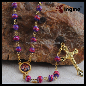 Commercio all'ingrosso Collana di Perle di Vetro Rosario Cattolico con Ciondolo Croce In Oro - Product Image 3